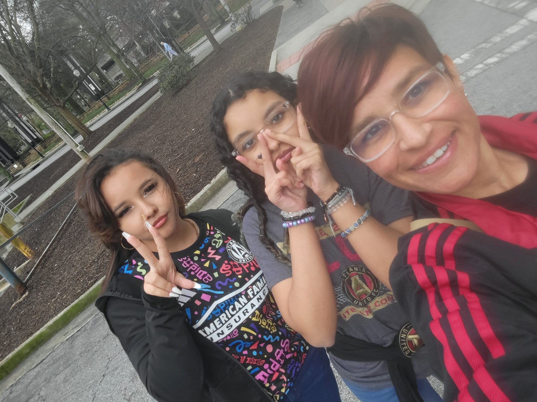 Sheka with her daughters